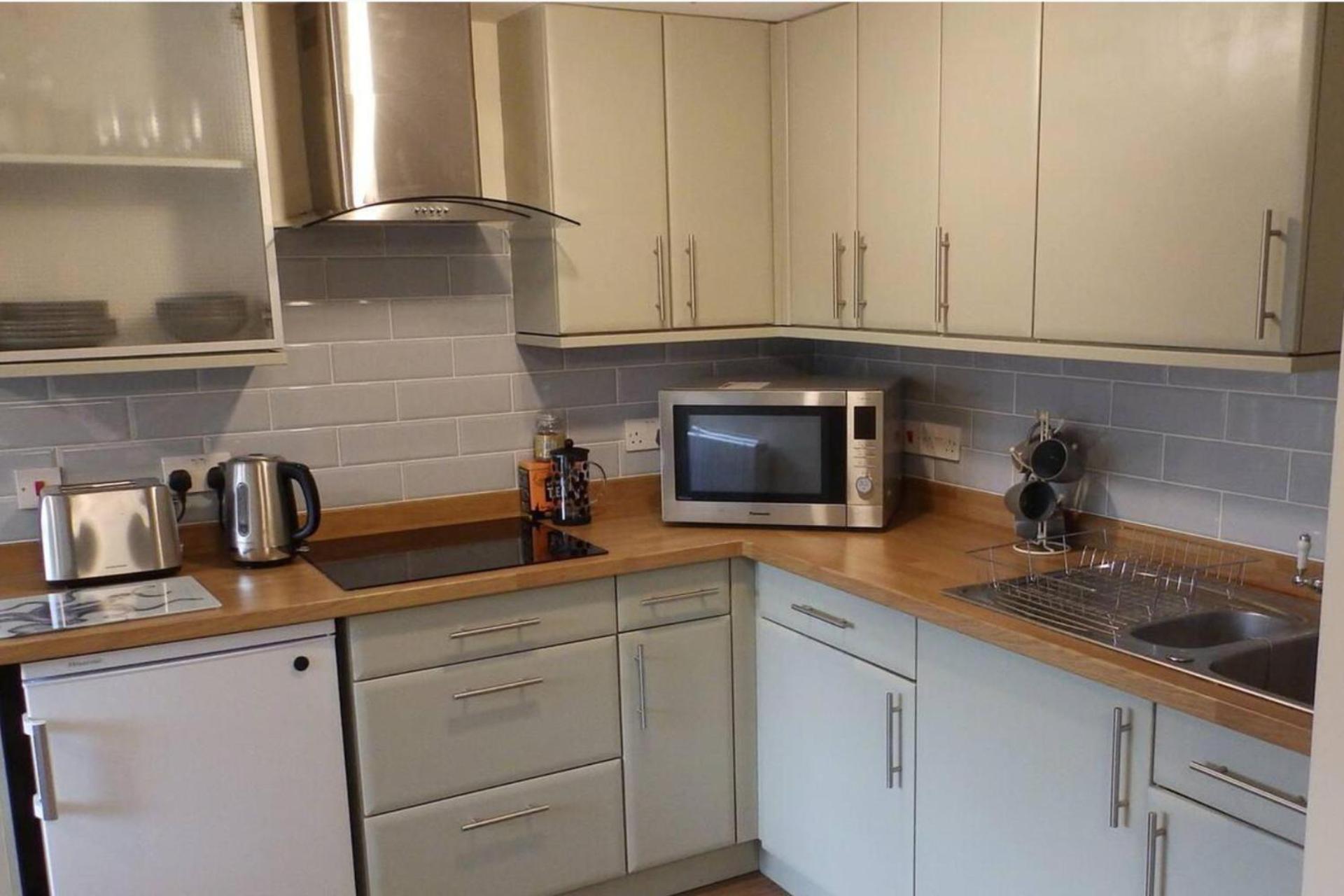 1 Bed-Pet Friendly-Parking-Patio-Close To Coasts North Hill Exterior foto